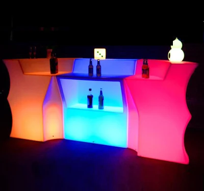 Vendesi moderno bancone bar in plastica con illuminazione LED colorata da discoteca