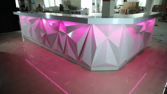 Bancone bar LED per ristorante notturno commerciale in marmo bianco personalizzato