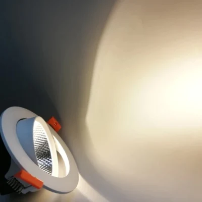 Luce da incasso a LED moderna regolabile in plastica rotonda bianca Alunimun 3000K 8W 15W 490lm 110lm LED