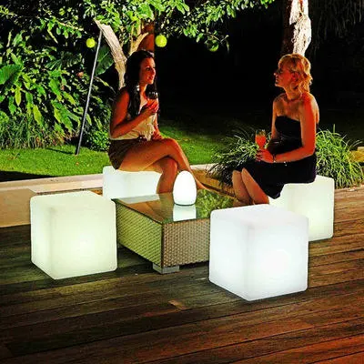Lampada da sedia quadrata con ricarica telecomandata a cubo PE Moda creativa Mobili per la casa Bar Sgabello quadrato luminoso a LED